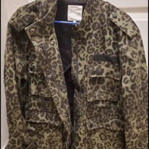 AVEC LES FILLES Cotton Canvas Cargo Jacket Leopard Print